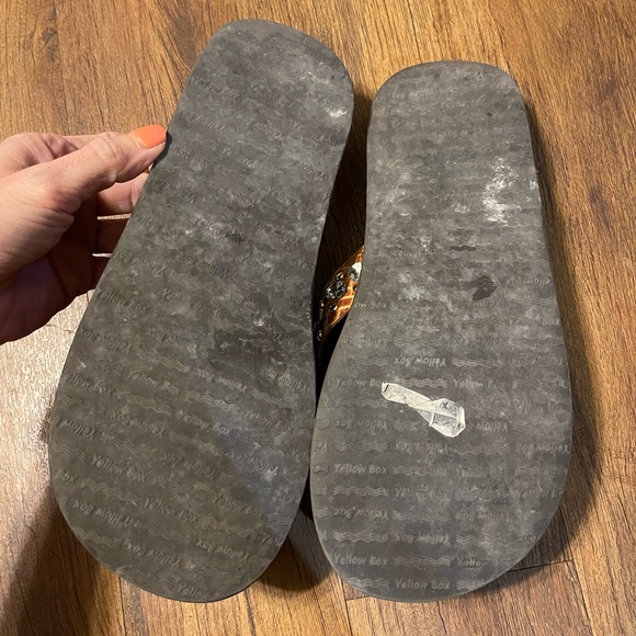Yellow Box Flip Flops. Color: light brown / tan. Size: 10 - Picture 6 of 6